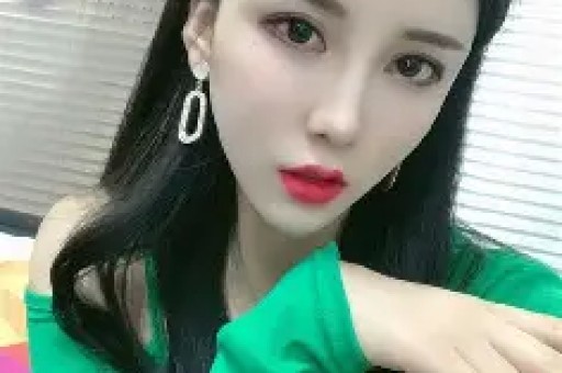 直至张予曦火了才知她跟张馨予处境一样因颜值走红也因此被造谣多年