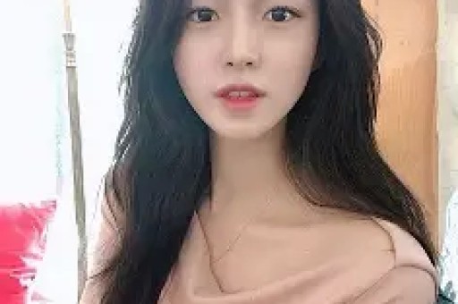 陪吃陪喝只是开胃菜女明星自爆被男人伸裤子背后的事捂不住了