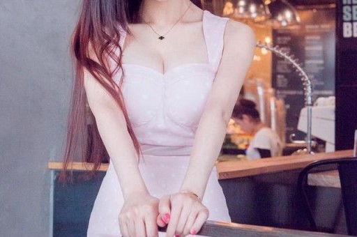 继岳云鹏后 向佐也说了娱乐圈的一些事情关晓彤也没逃过