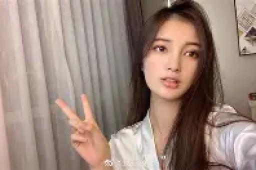 陪玩陪睡就是皮毛！继手伸进裤子后又一女星自曝50多都不放过