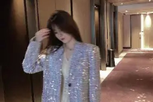 知名男星曝港圈潜规则！被男富豪开价1500万包养遭女星睡衣诱惑
