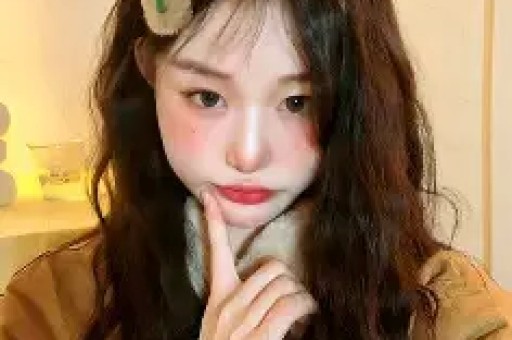 杨幂被问如何看待潜规则她毫不避讳：“陪导演睡觉事业就能更上一层楼”